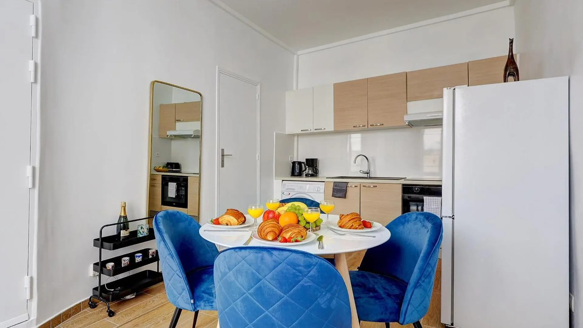 Le Marais & Montorgueil - 2Br - Cityapartmentstay Paris 0*,  France